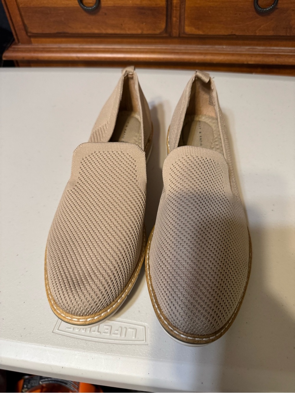 Kelley and Katie 9M Tan Knit Slip-On Loafer Shoe new without box
